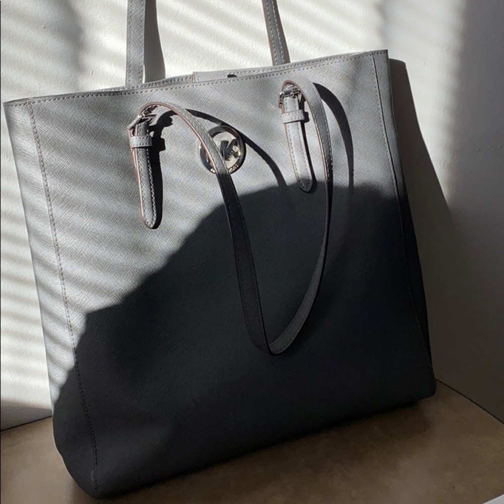 Michael Kors shoulder/tote bag in grey with silver